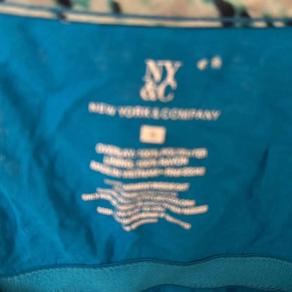 New York & company tier animal print top - Picture 5 of 8